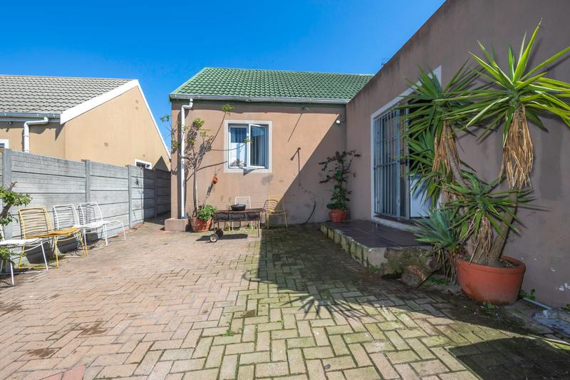 3 Bedroom Property for Sale in Protea Village Western Cape